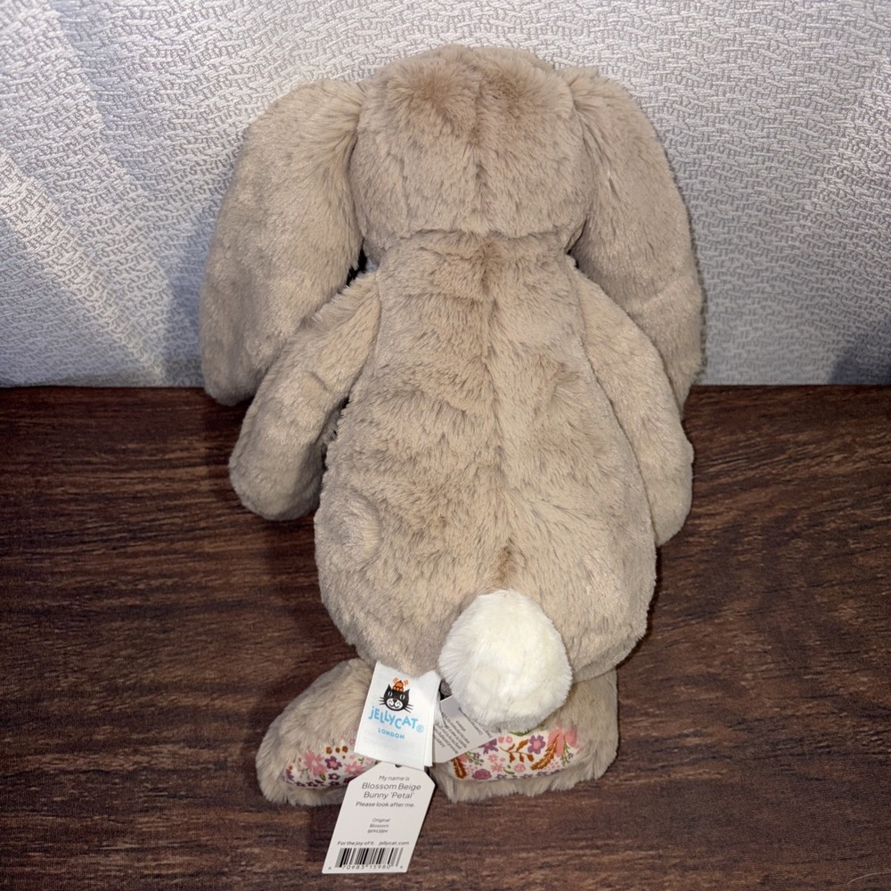 Jellycat Blossom Beige Bunny Petal Medium Plush NWT Floral - Picture 2 of 5